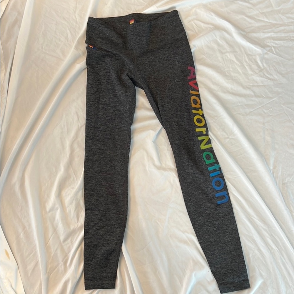 AVIATOR NATION FULL LENGTH
LEGGINGS CHARCOAL SIZE SMALL